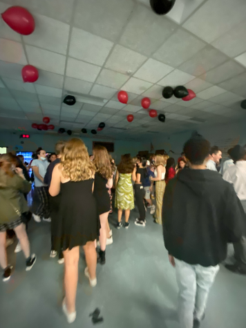 FPMs 8th Graders Dance the Night Away